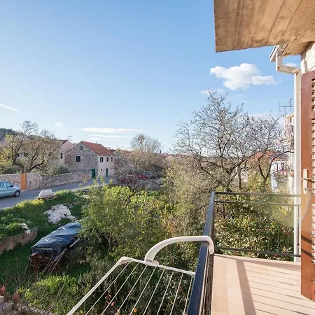 Appartement Maria-350m From Beach